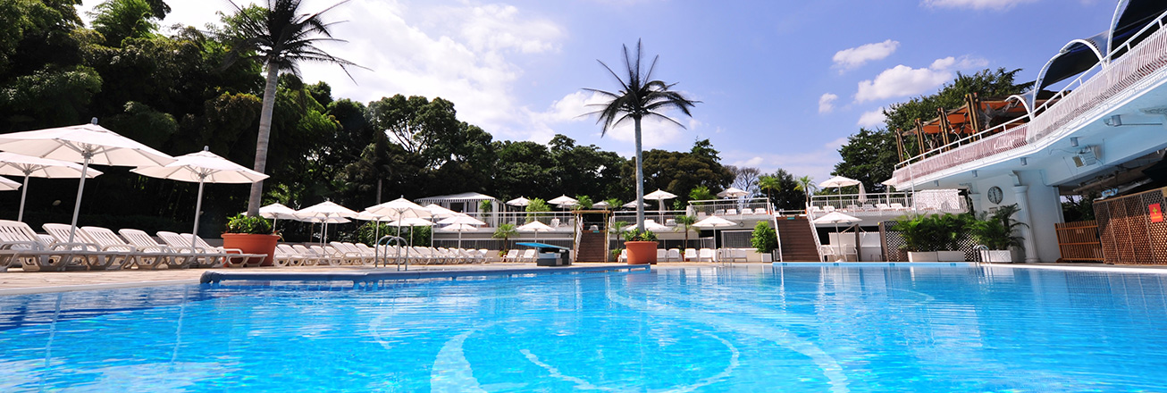 新大谷酒店/东京的饭店中最大的户外游泳池之一